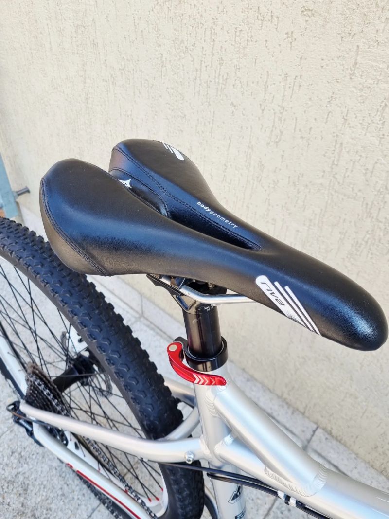 #42 Zánovní Specialized Myka Elite, pro 160-175cm