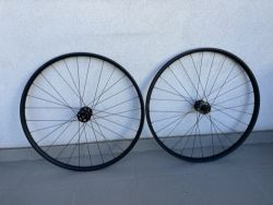 Zapletená kola Specialized