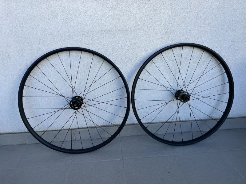 Zapletená kola Specialized