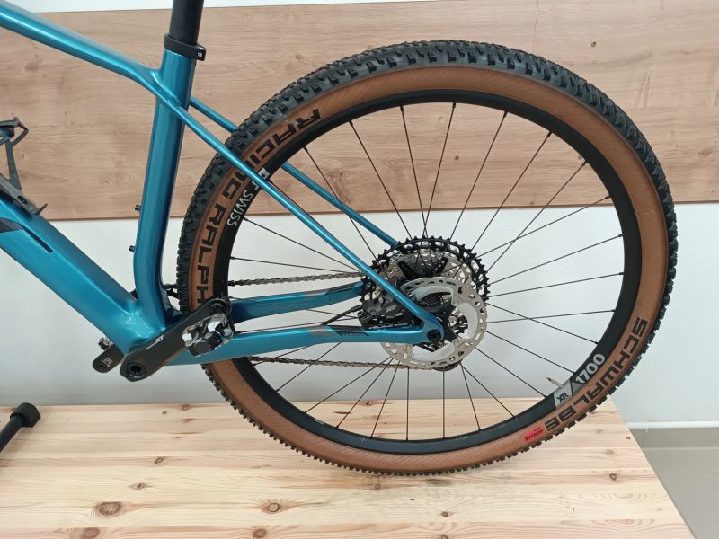 Isaac Baryon XT DT Swiss 1700