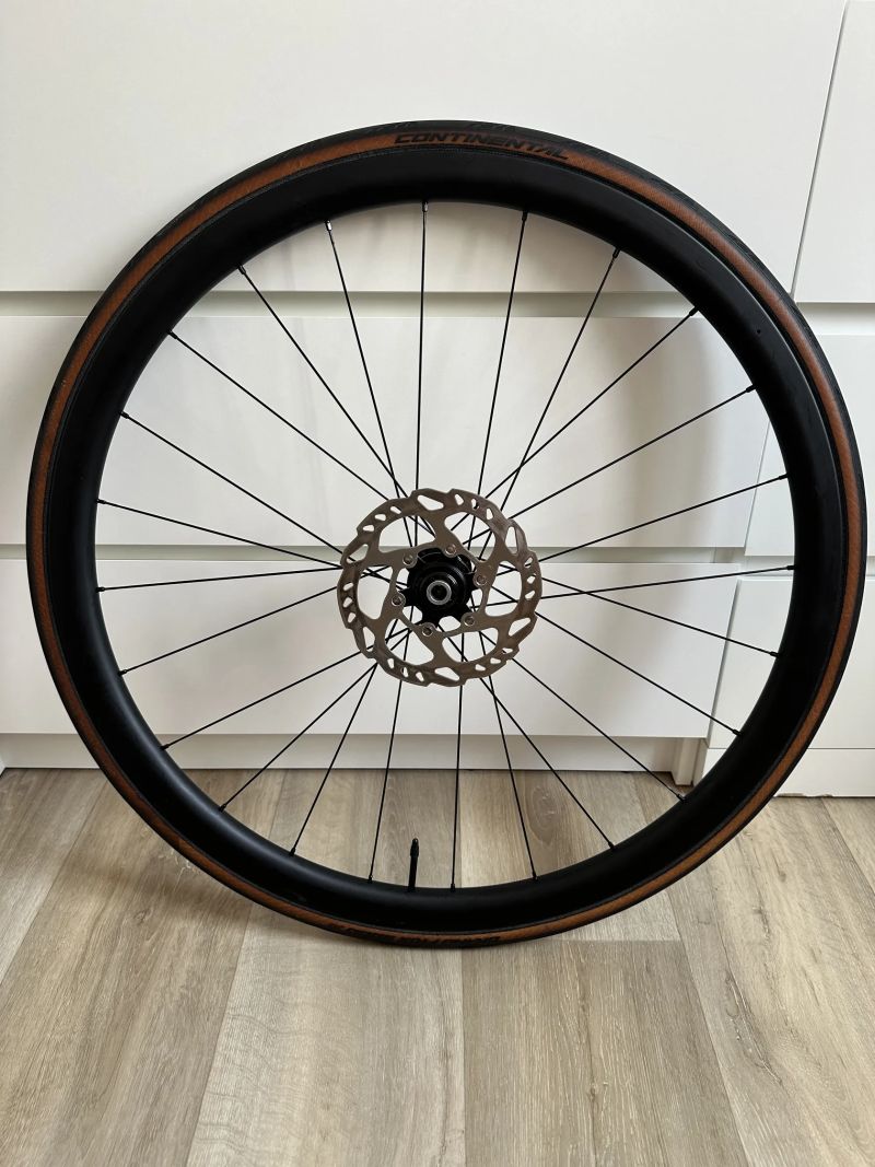 Silniční karbonová kola Shimano WH-RS710 C46 – Kompletní set