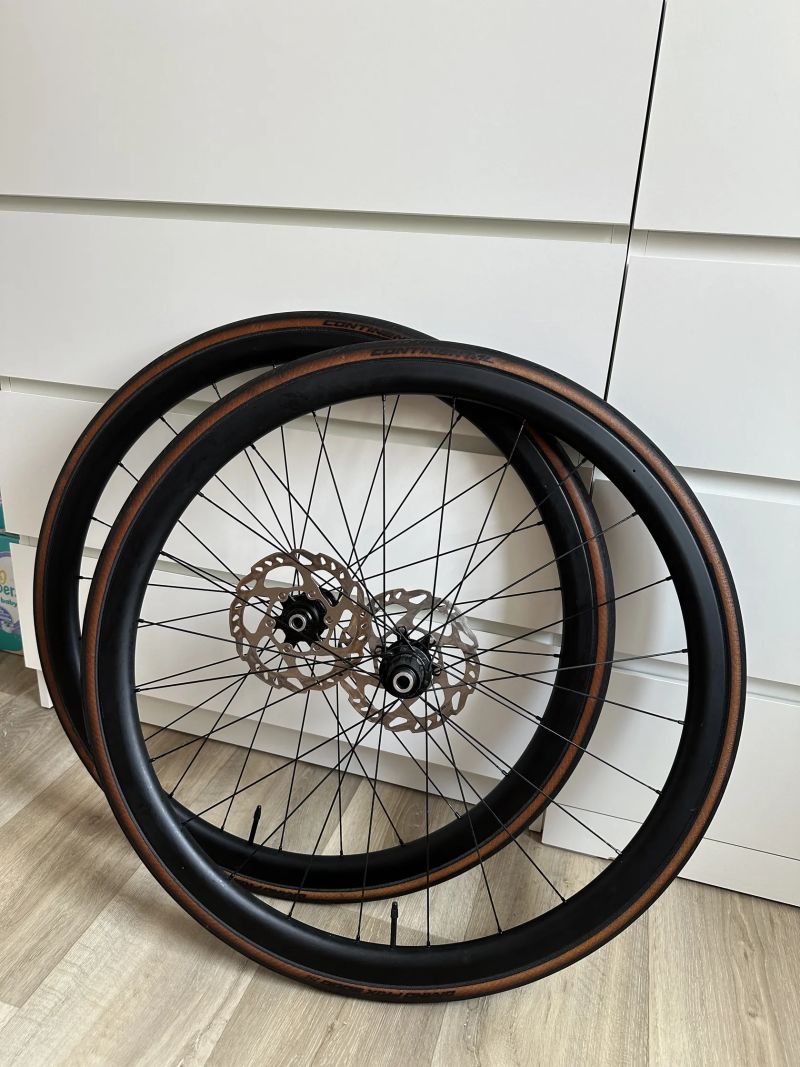 Silniční karbonová kola Shimano WH-RS710 C46 – Kompletní set