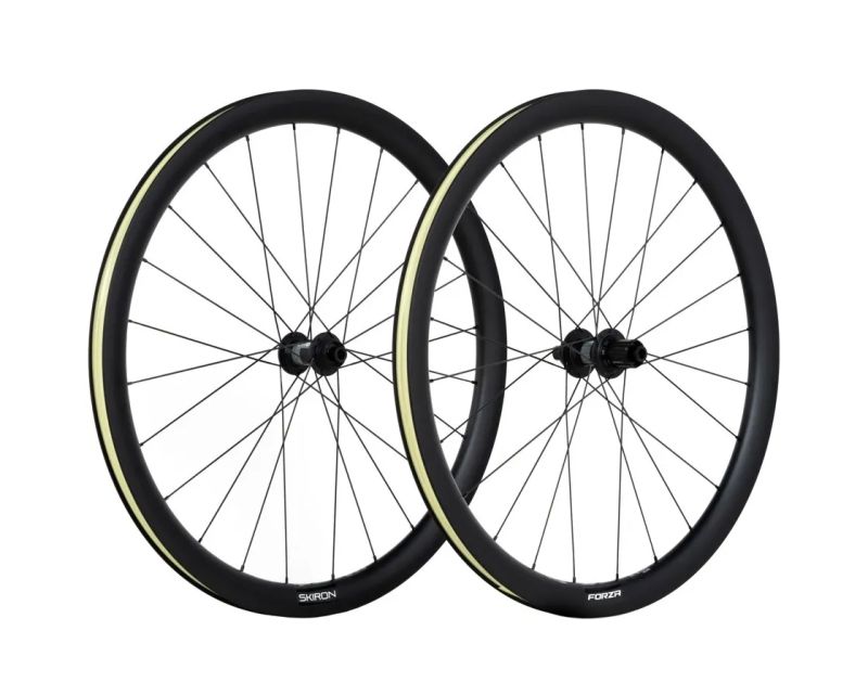 nová zapletená kola Forza Skiron CG40 23c DT370 CL XDR