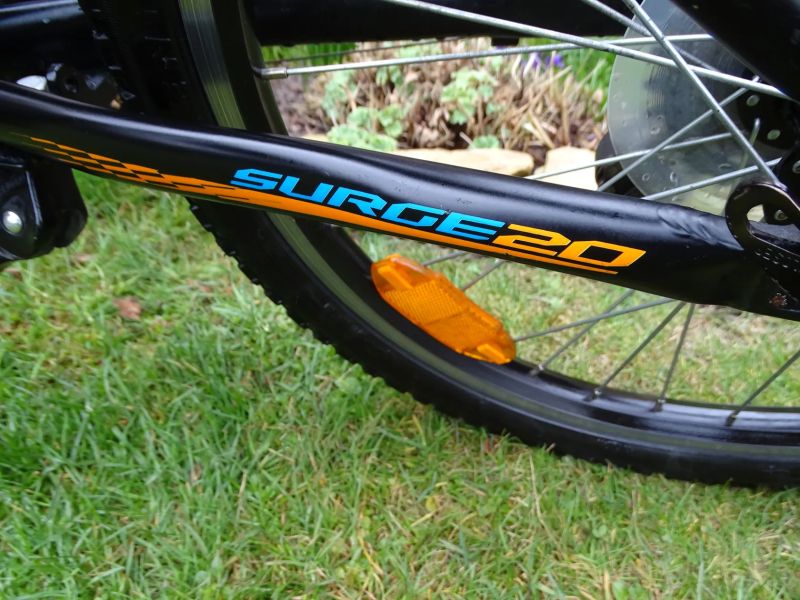 Rock Machine Surge 20" Seřízené a připravené na sezónu