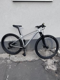 Specialized Chisel HT Comp vel. M, najeto do 100 km