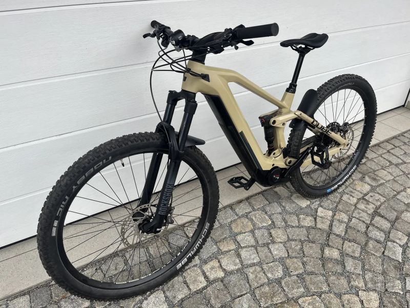 Cube Stereo hybrid Race 140