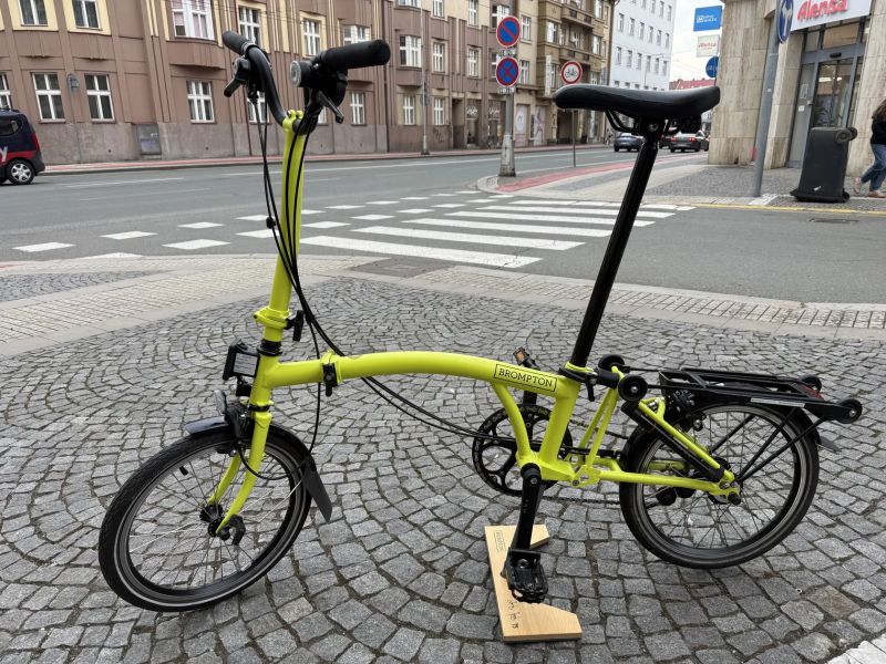 Brompton C-Line Lime Black Edition