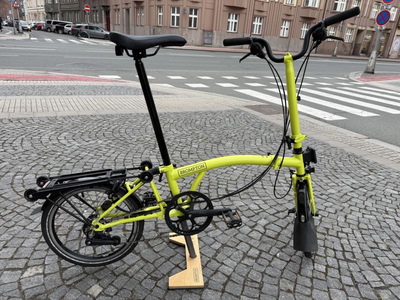 Brompton C-Line Lime Black Edition
