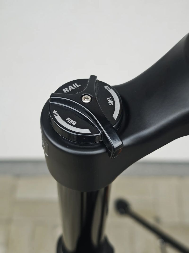 Marzocchi Bomber Z2 RAIL 140mm 29"/27.5"