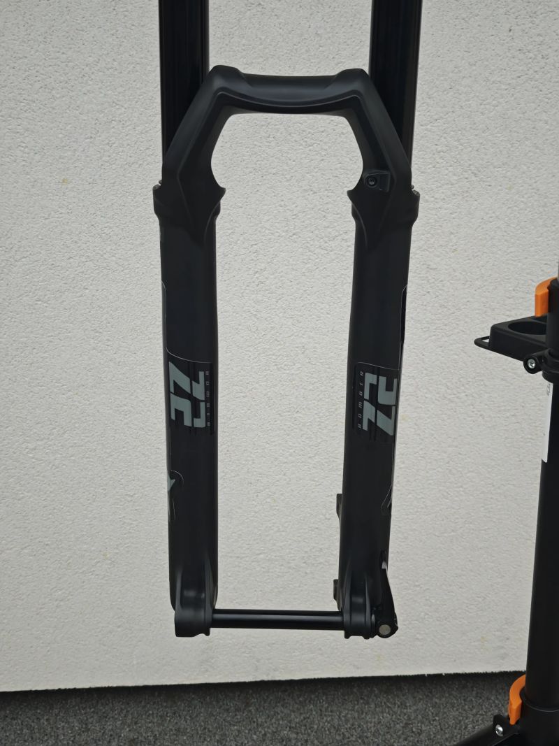 Marzocchi Bomber Z2 RAIL 140mm 29"/27.5"
