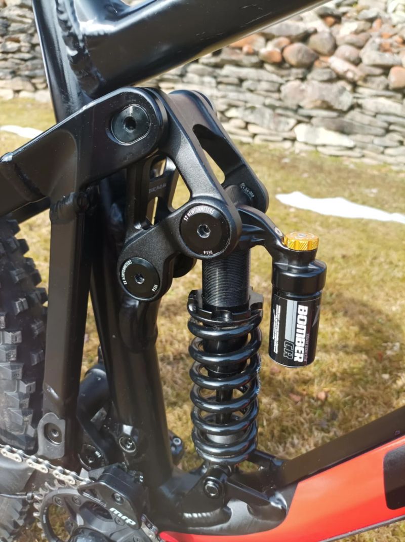 Ghost RIOT EN Uiversal