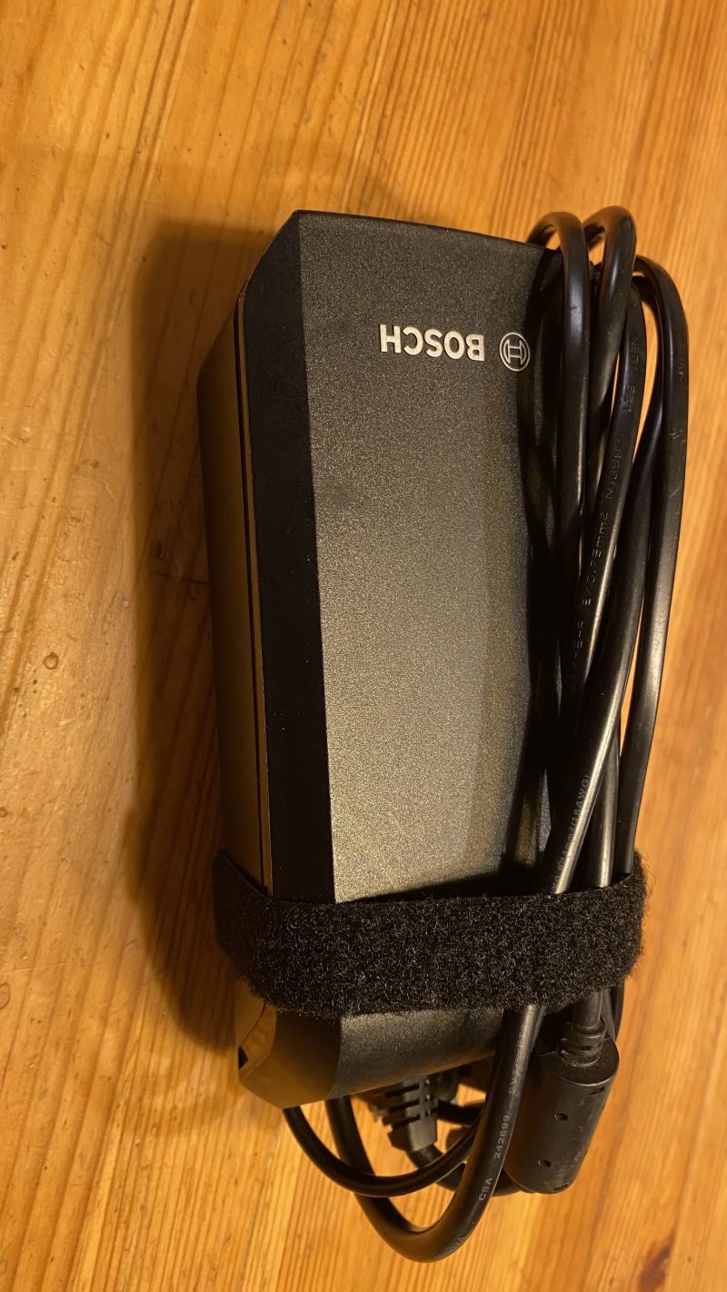 Baterie Bosch 2 ks 720 Wh a 500 Wh.