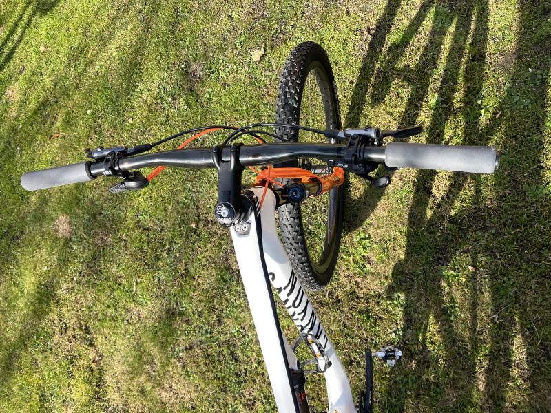 Canyon Lux Trail CF | XTR | Fox Factory | karbonová kola |