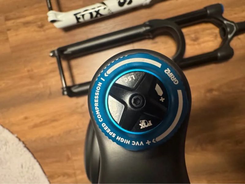 NOVÉ vidlice FOX 38 GripX2/Grip2, Kashima Factory/Performance Elite