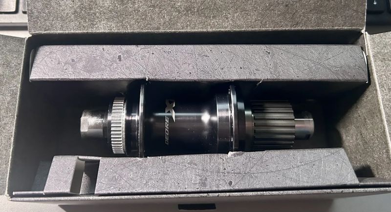 Zadní náboj Shimano XT Microspline 142x12 28d FH-M8110