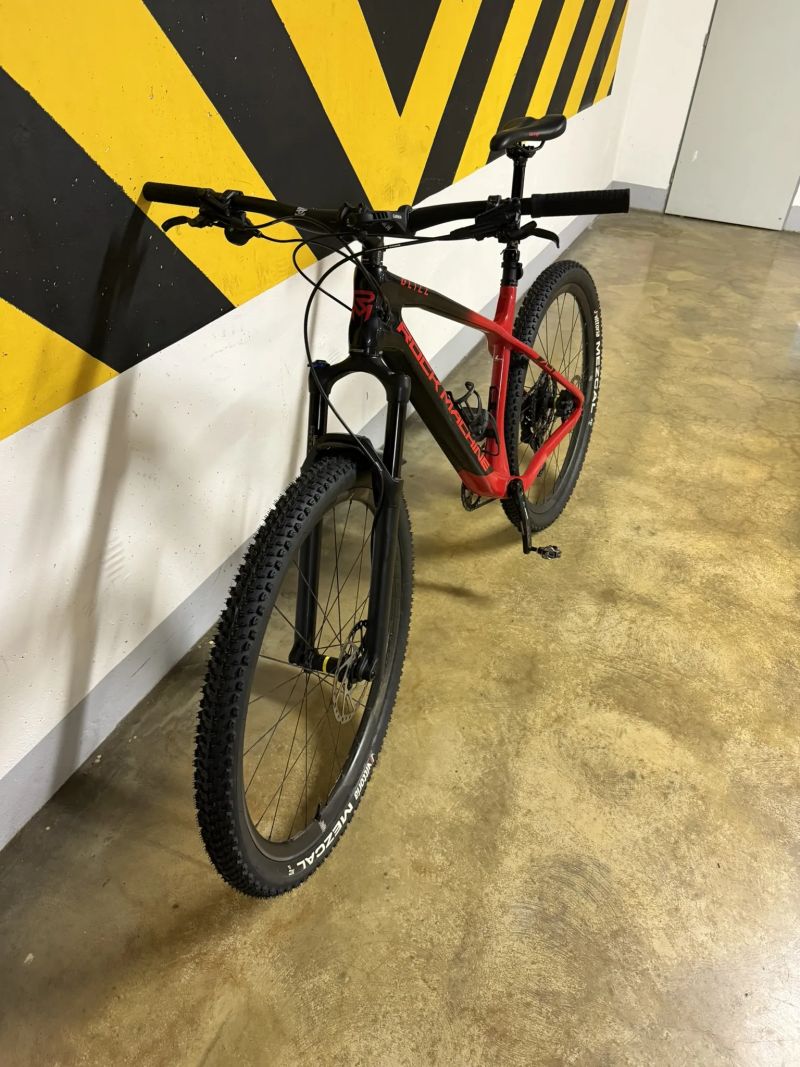 Rock Machine Blizz CRB 70-29 | karbonová kola MAVIC + wattmetr INPEAK