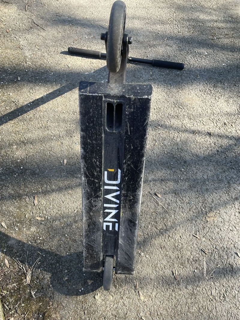 Freestyle koloběžka Divine