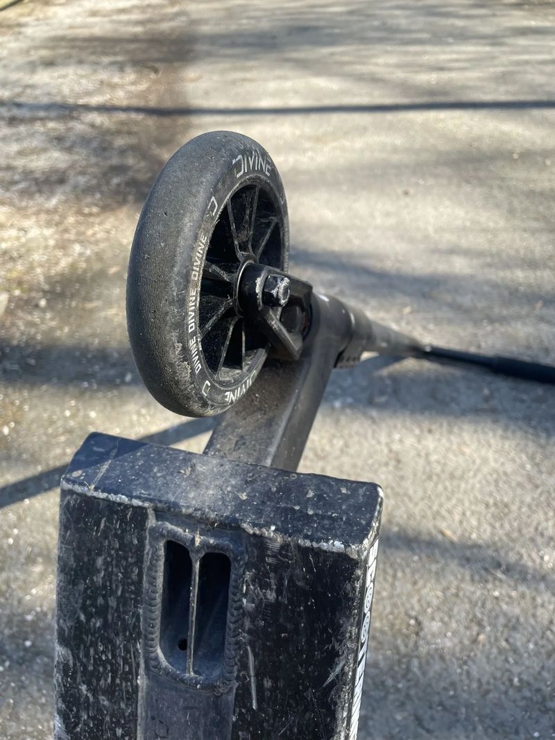 Freestyle koloběžka Divine