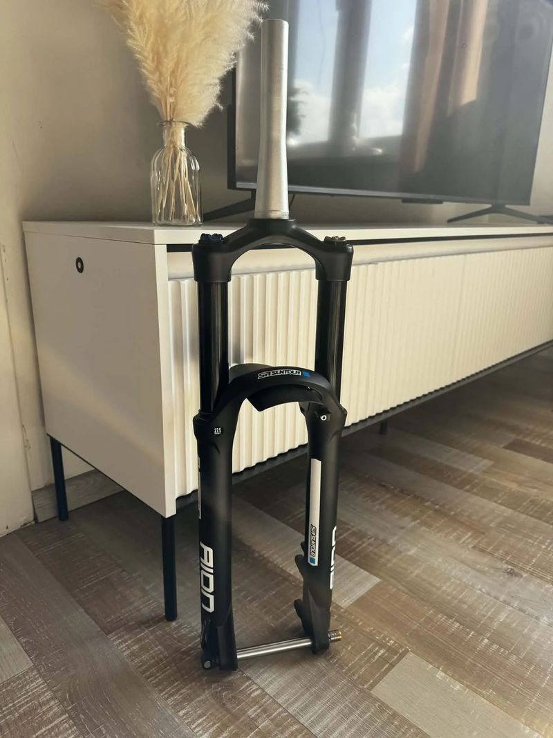 Prodám SR Suntour Aion 35 Boost RC / 150 mm - NOVÁ