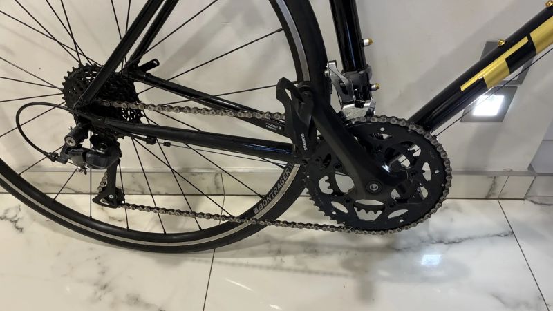 Záruka, po servisu. Silniční kolo Trek Domane AL 2 - trek black/carbon smoke