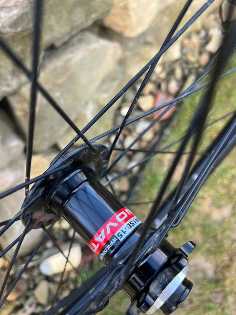 Novatec dirt přední kolo 