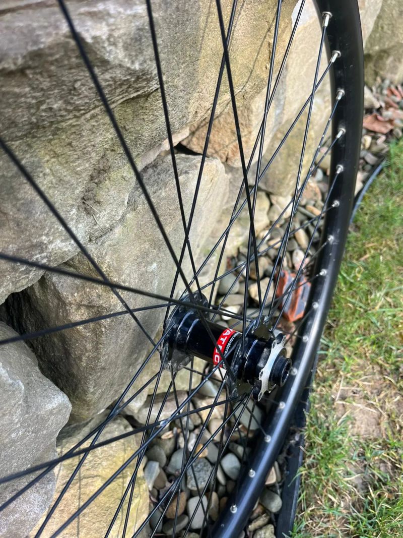 Novatec dirt přední kolo 