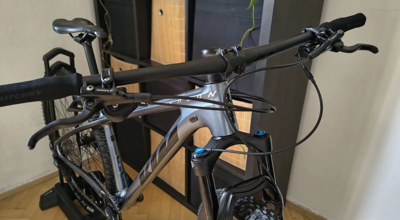 KTM Myroon carbon / vel.M / XT 1x12 / zánovní