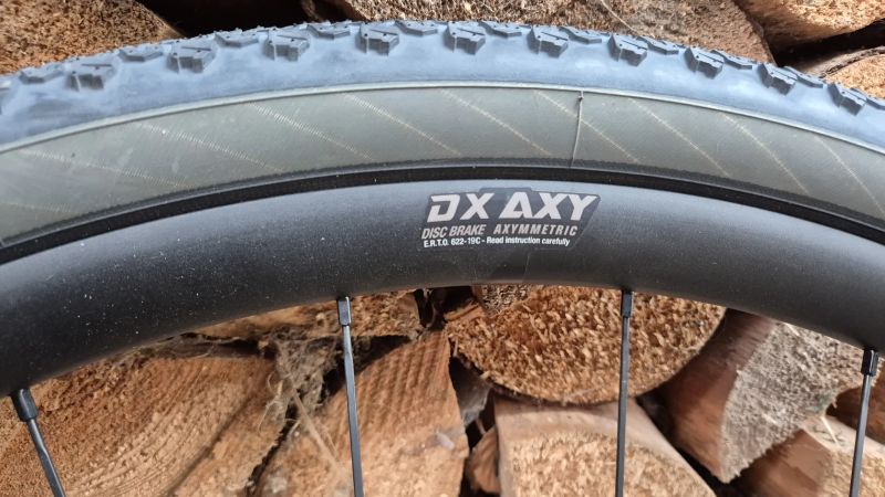 Prodám nová nepoužitá gravel kola Miche Graff i s plášti Vittoria Terreno Dry 47mm