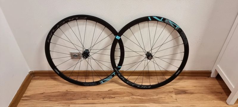 Fulcrum Racing 400db