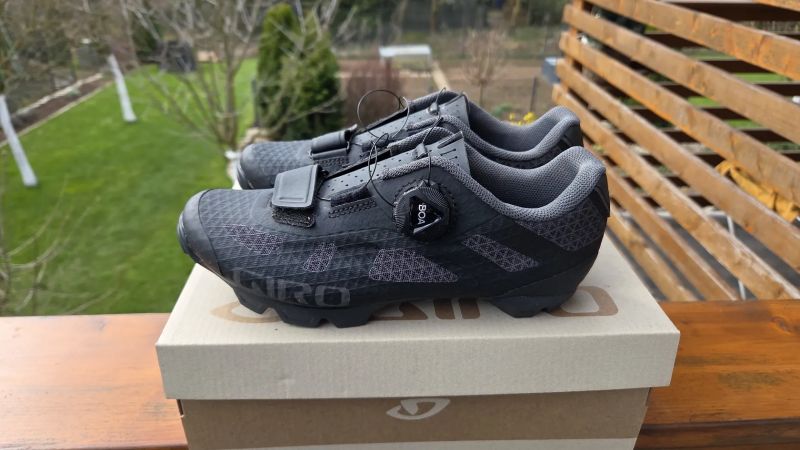 Dámské MTB tretry Giro Rincon W, vel. 38 (stélka 23,5 cm) + nové SPD kufry