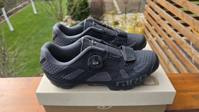 Dámské MTB tretry Giro Rincon W, vel. 38 (stélka 23,5 cm) + nové SPD kufry