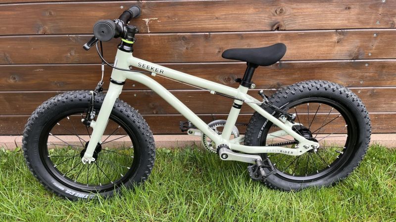 Early Rider Seeker 16 - stav nového kola