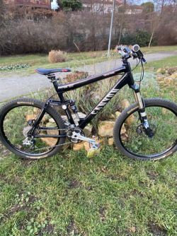 CANYON SPECTRAL KARBON RÁM L KOLA 26”