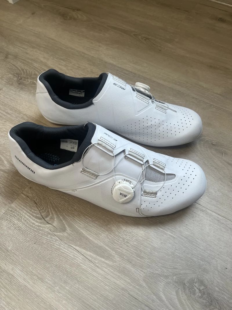 Silniční tretry Shimano RC3 bílé, BOA, jeté minimálně, vel.45