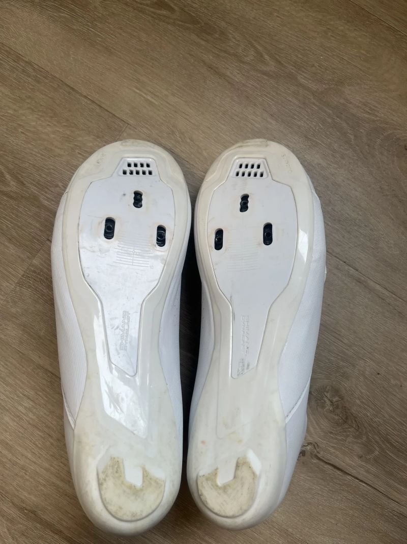 Silniční tretry Shimano RC3 bílé, BOA, jeté minimálně, vel.45