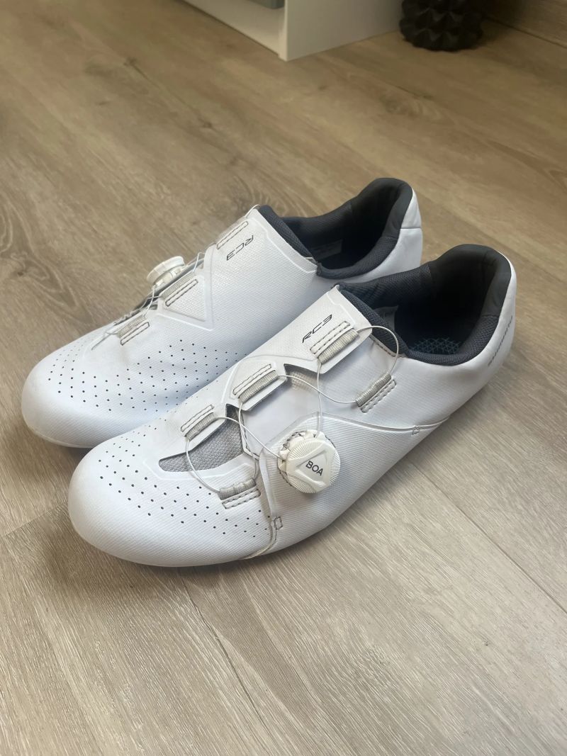 Silniční tretry Shimano RC3 bílé, BOA, jeté minimálně, vel.45