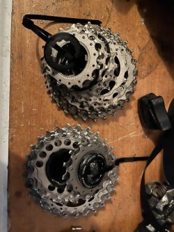 Prodám 2x Shimano kazeta 14-28 Ultegra 2 ks