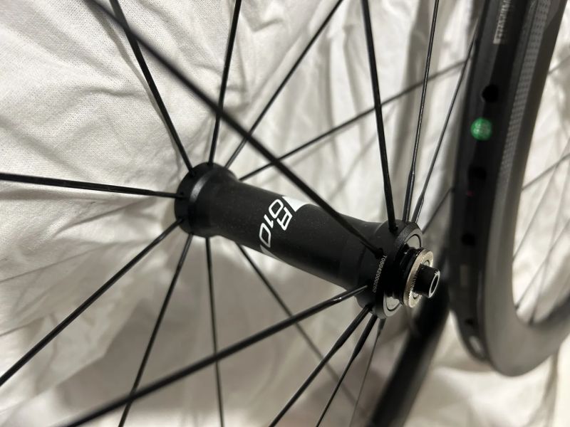 Zapletená karbonová galusková kola Prime