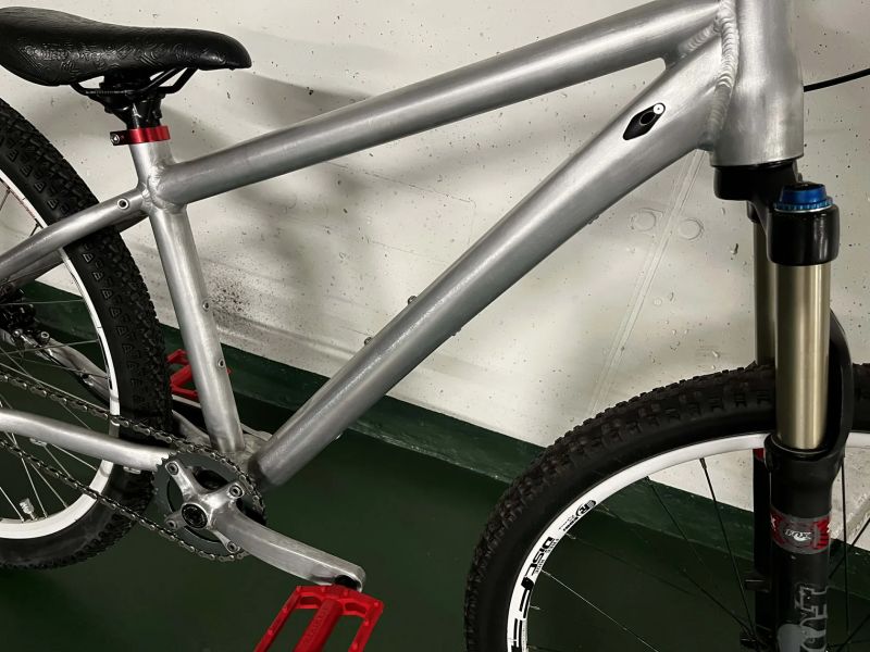 Nově postavený dirt 