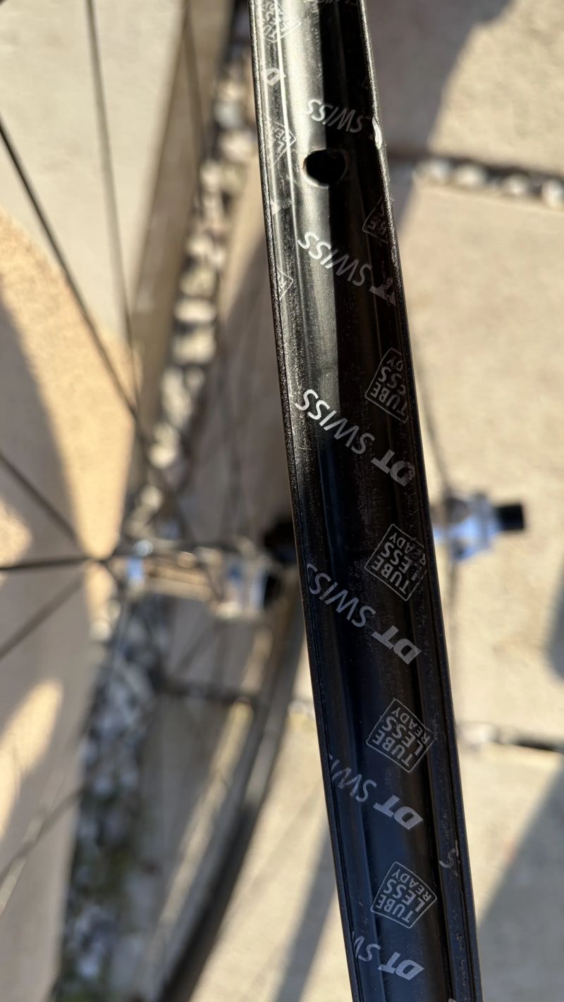 Silnicni kola DT Swiss R32 - orech Shimano road