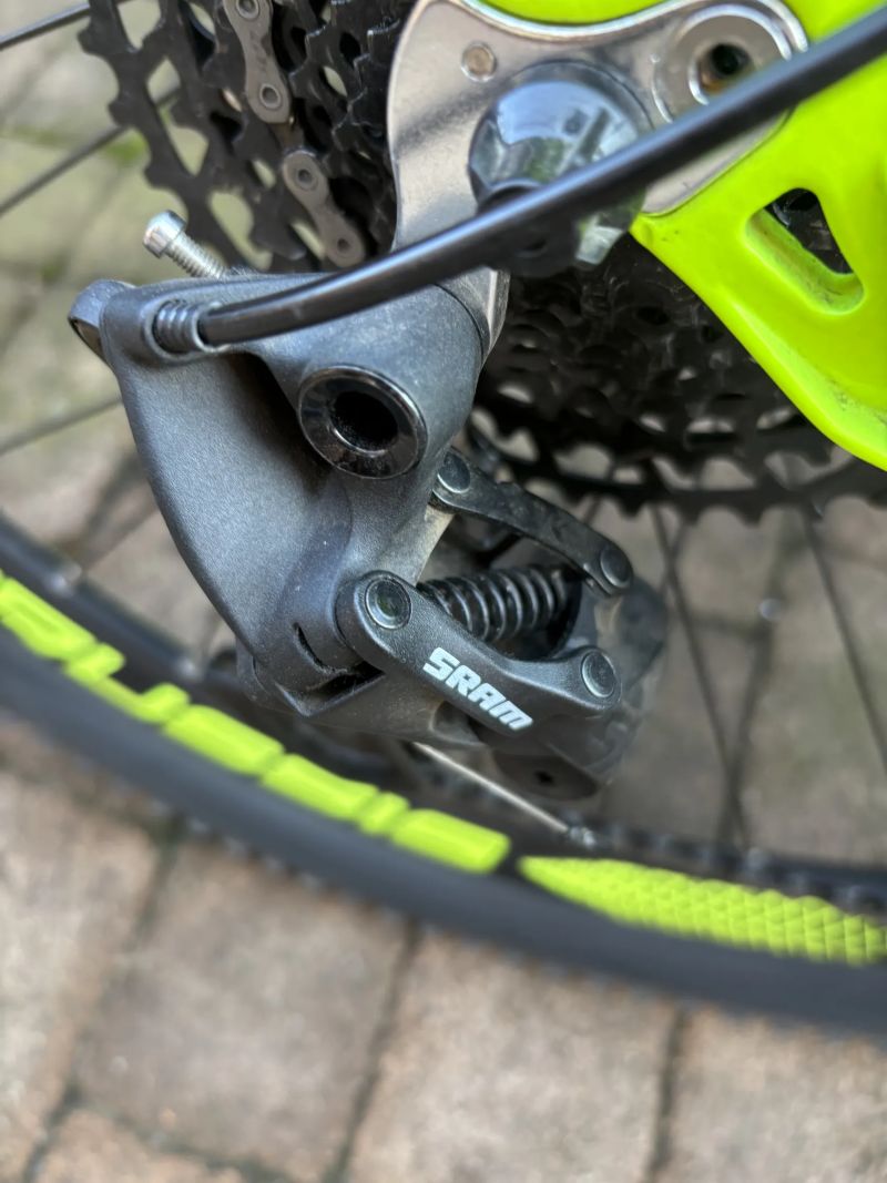 Crussis E-Largo 9.9,kolo ve stavu nového, v originál stavu po ženě, dojezd 170-200 km, vel. L (20")