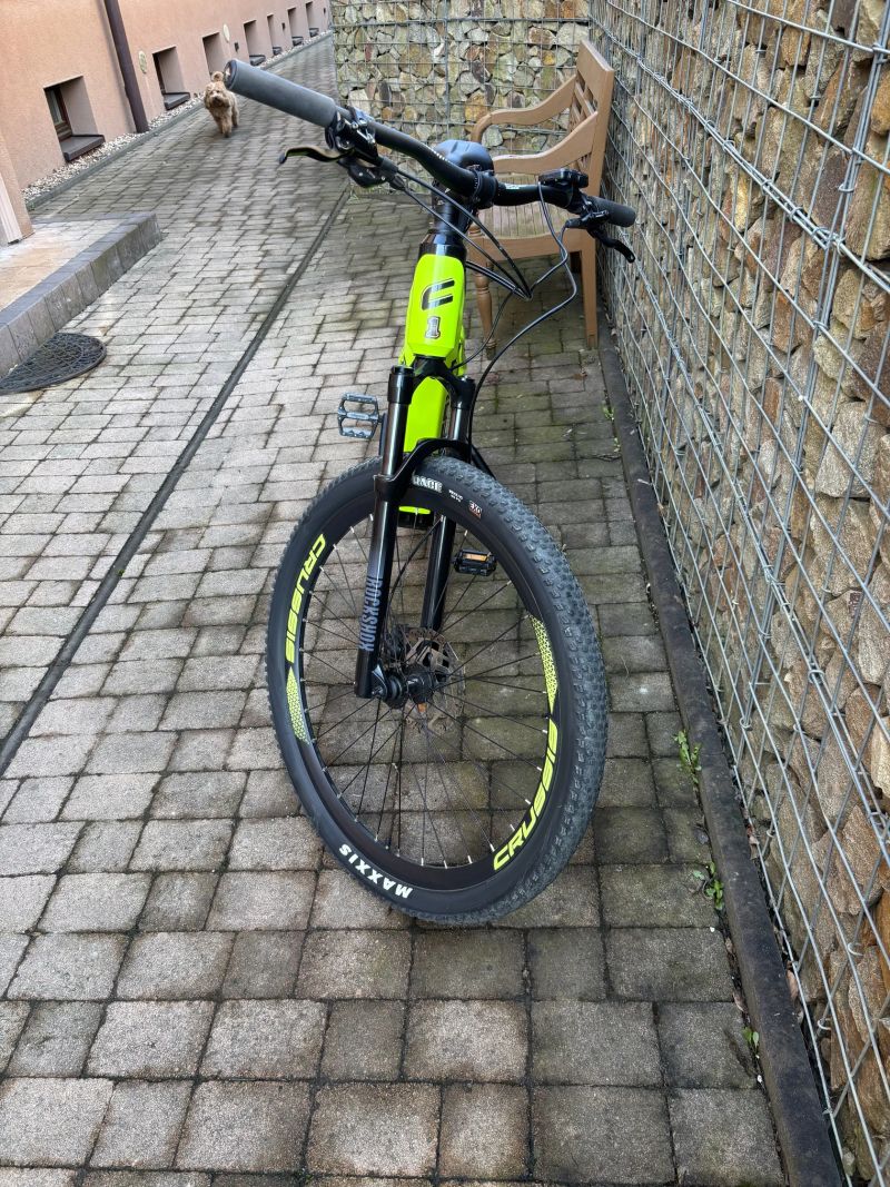 Crussis E-Largo 9.9,kolo ve stavu nového, v originál stavu po ženě, dojezd 170-200 km, vel. L (20")