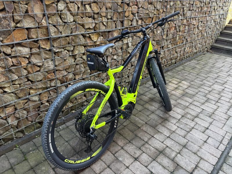 Crussis E-Largo 9.9,kolo ve stavu nového, v originál stavu po ženě, dojezd 170-200 km, vel. L (20")