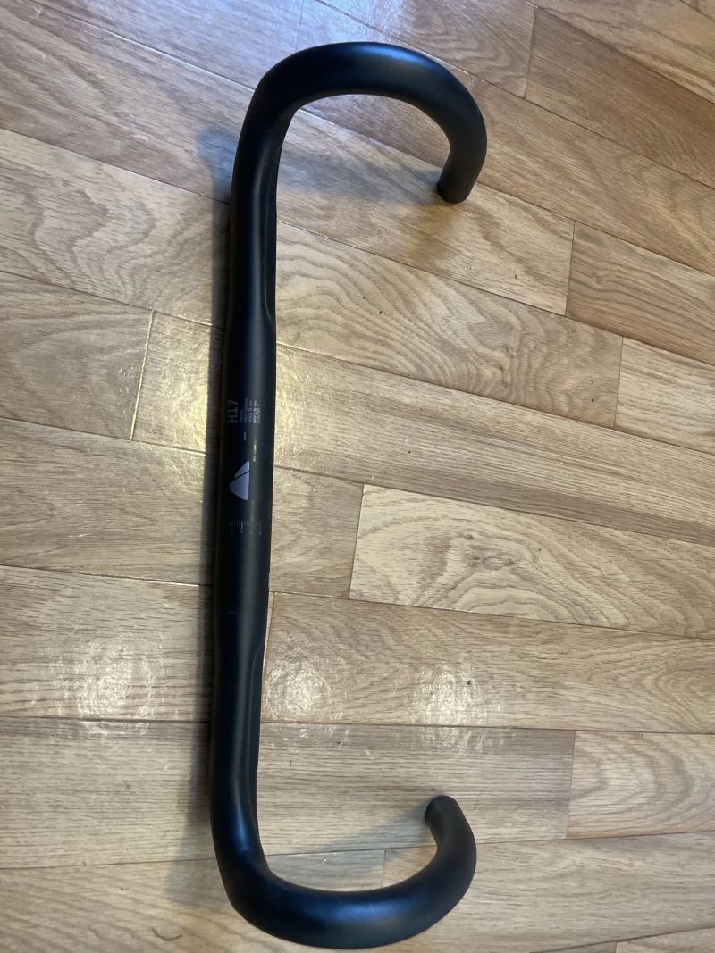 Řídítka Canyon silniční H17 ergo 420 mm