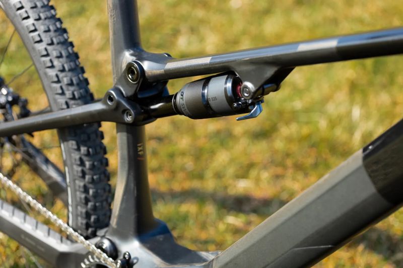 Superior iXF 9.7 - Super Lehké elektrokolo