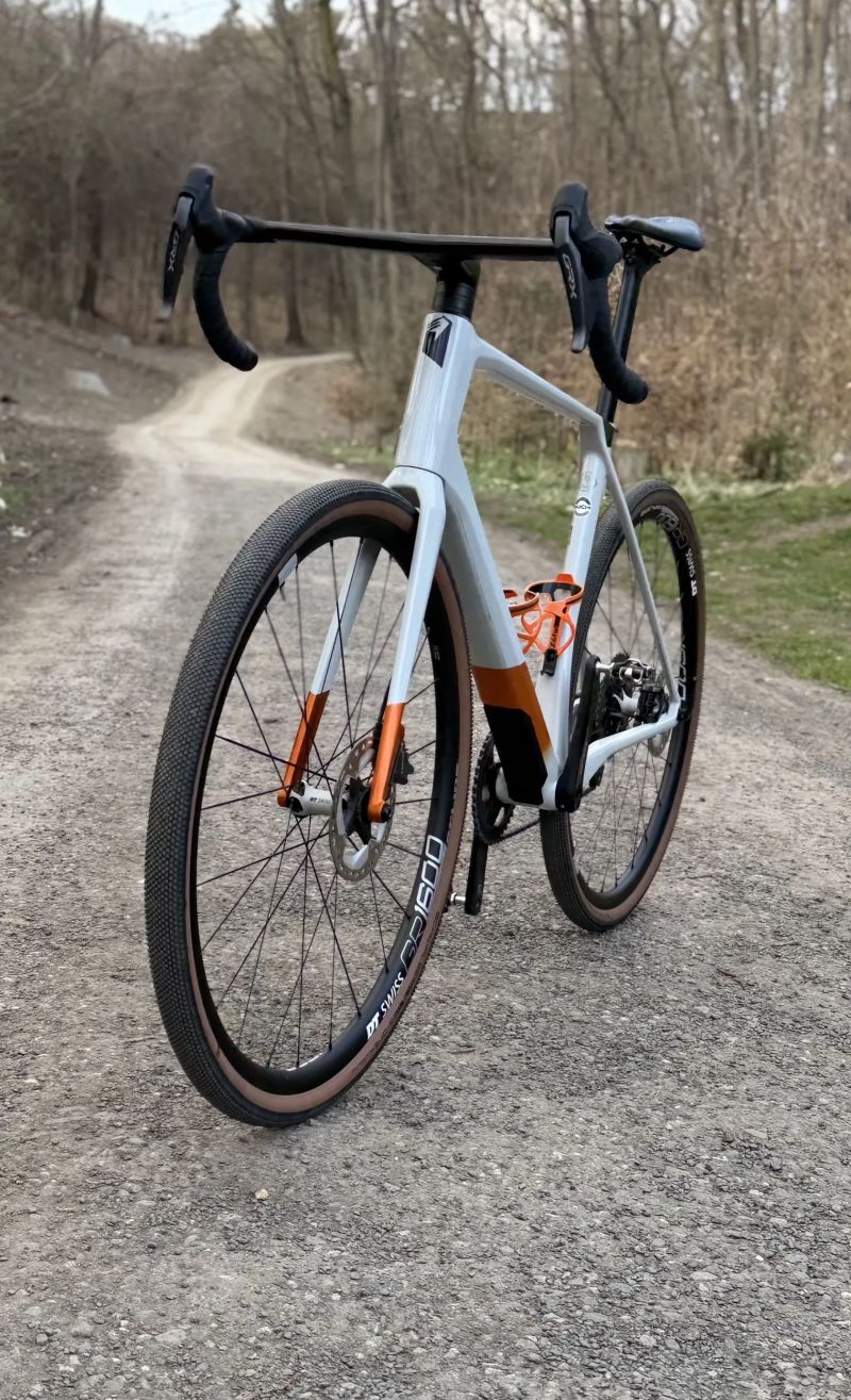 Superior Superior X-ROAD Team Issue Di2 GR Gloss Grey