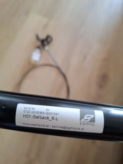 Integrovaná teleskopická sedlovka EIGHTPINS