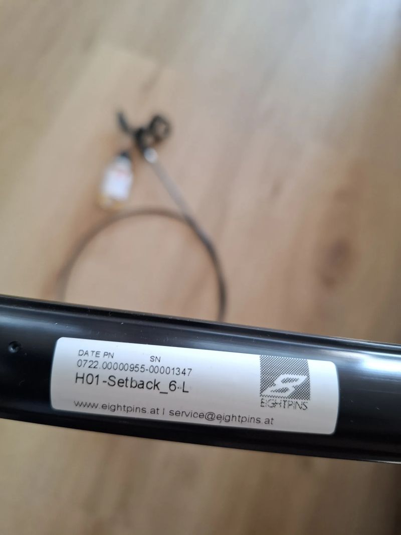 Integrovaná teleskopická sedlovka EIGHTPINS