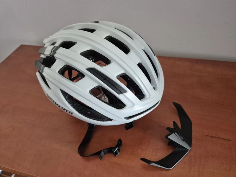 Cyklistická helma Specialized Propero 3