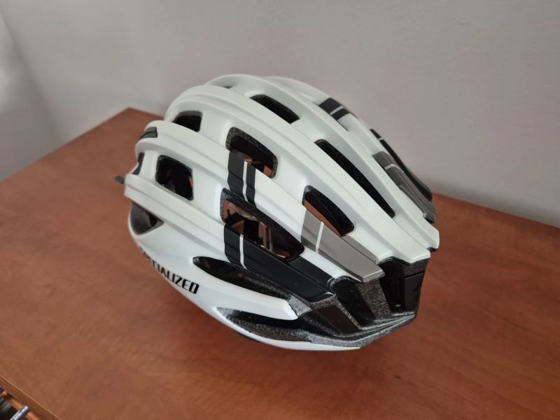 Cyklistická helma Specialized Propero 3